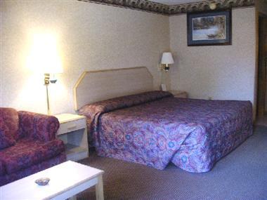 Cabarrus Inn Конкорд Стая снимка