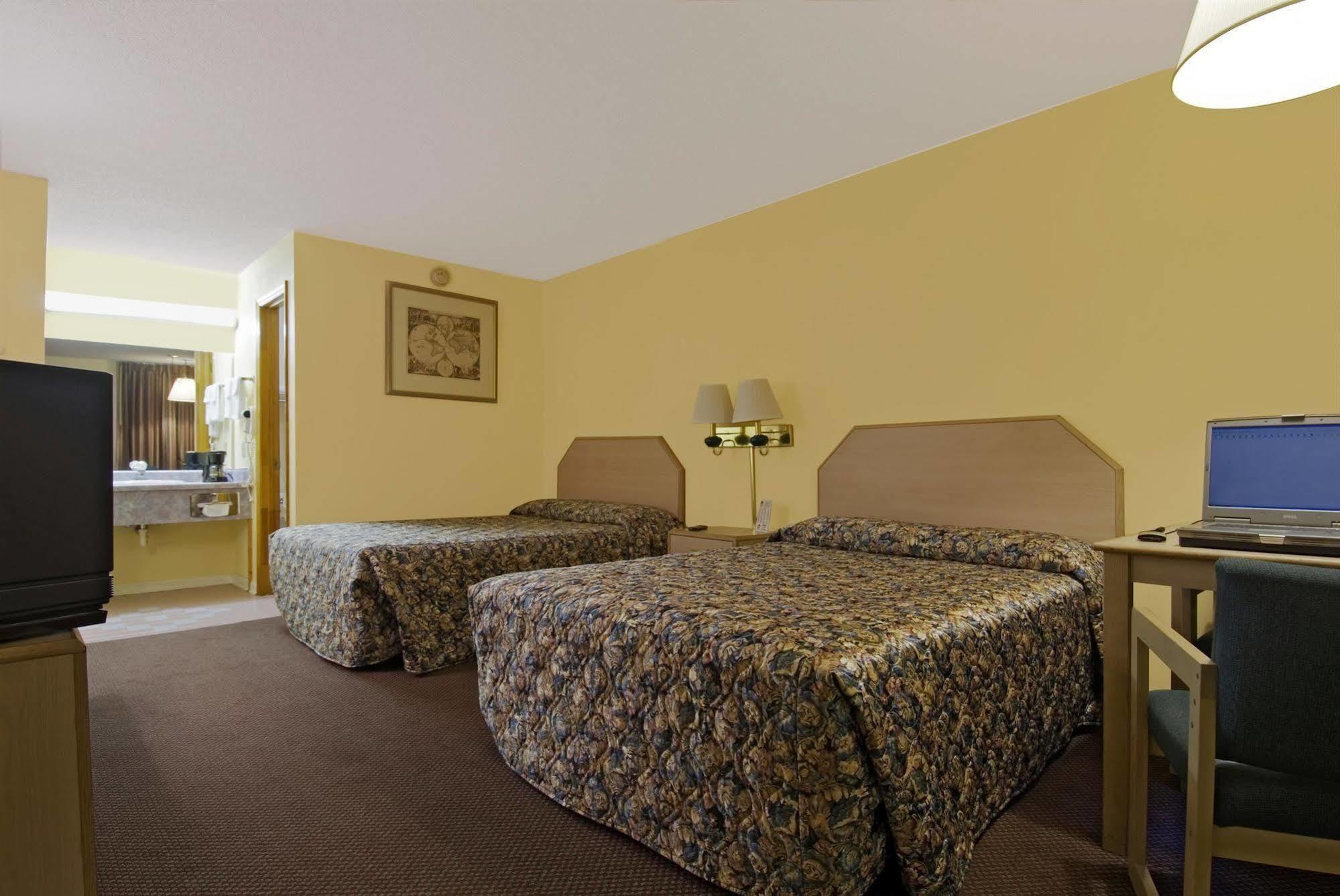 Cabarrus Inn Конкорд Екстериор снимка